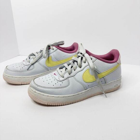 Nike Air Force 1 Low Gray‎ Citron Fuschia Girls Sneakers Size 5.5Y - Picture 1 of 9